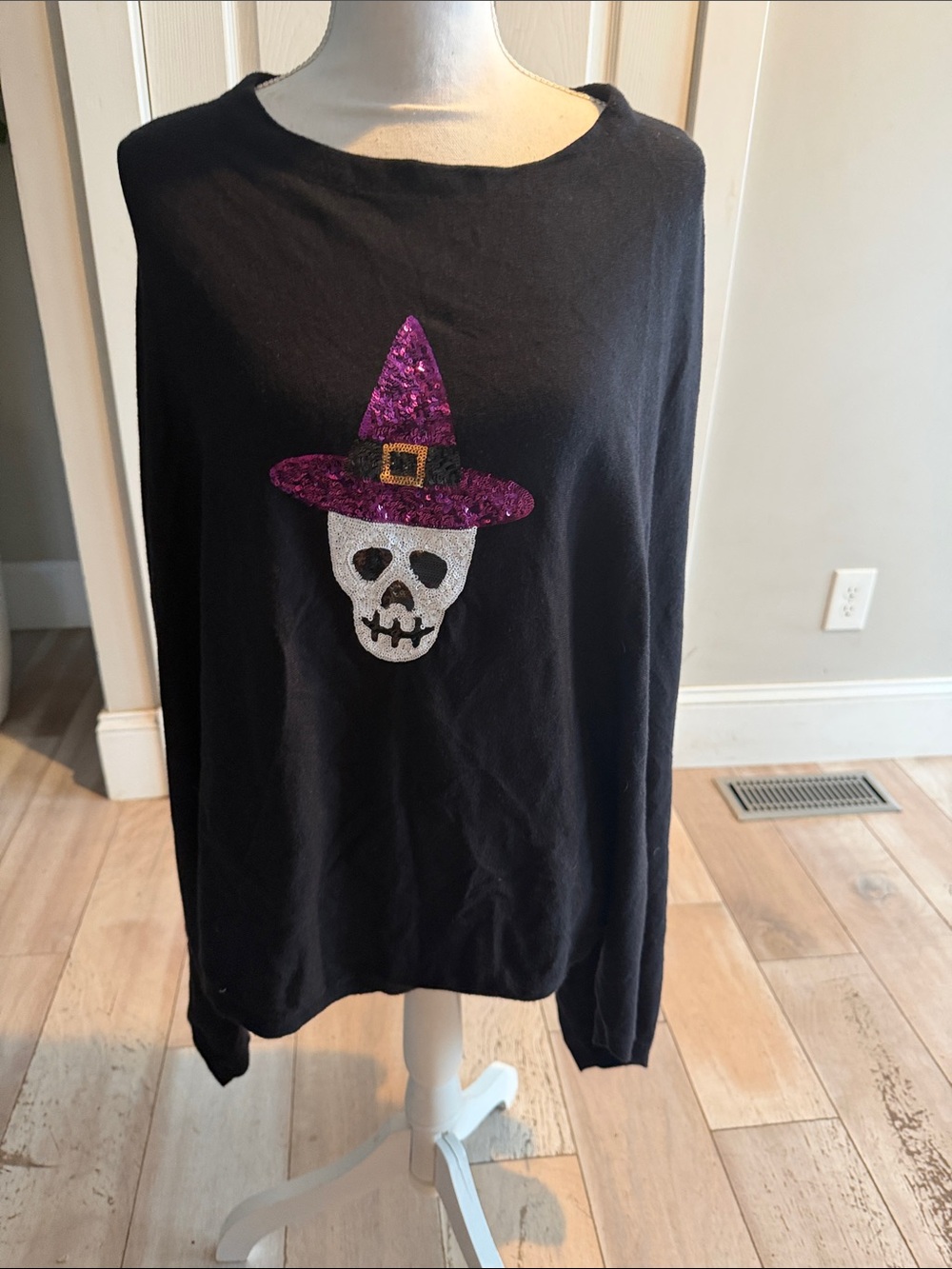 Black Halloween Sequin Skull Poncho - Victoria Harbour BNWT
